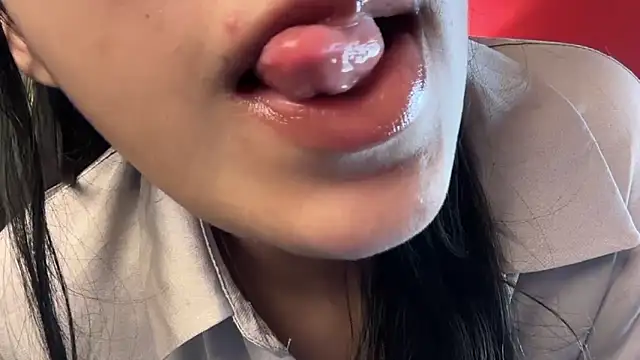 thywyldst69 online show from October 8, 2:27 am