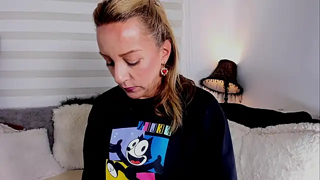 Sammykatt online show from March 2, 5:08 pm