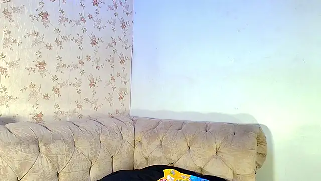 kira mz online show from October 15, 11:57 am