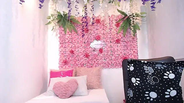 BLONDE SEXYHOT online show from October 3, 5:23 am