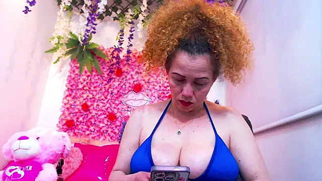 BLONDE SEXYHOT online show from November 8, 4:17 am