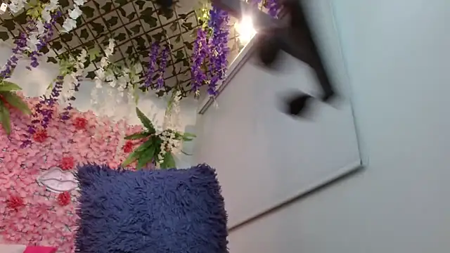 BLONDE SEXYHOT online show from October 26, 11:55 pm