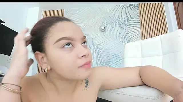Snapshot of LauraRossi_Nova chatting on September 13, 2:03 pm LauraRossi Nova online show from September 13, 2:03 pm