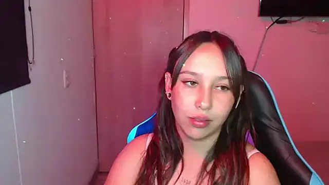 Skarlet Adams28 online show from February 26, 10:20 pm