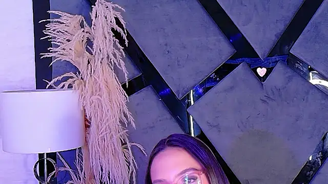 KylieWhite online show from November 21, 2:52 pm