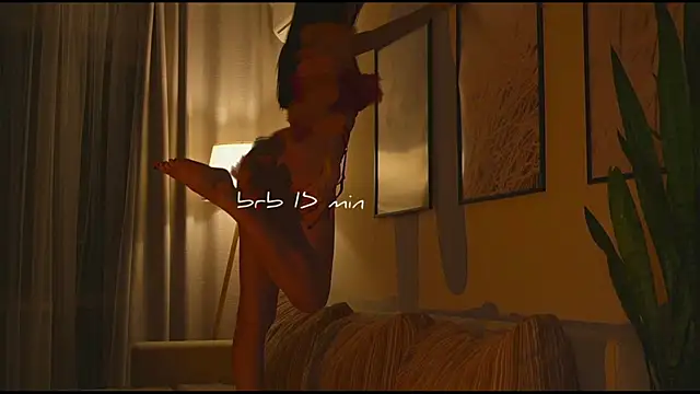 Snapshot of wowmolly chatting on October 27, 9:49 am wowmolly online show from October 27, 9:49 am