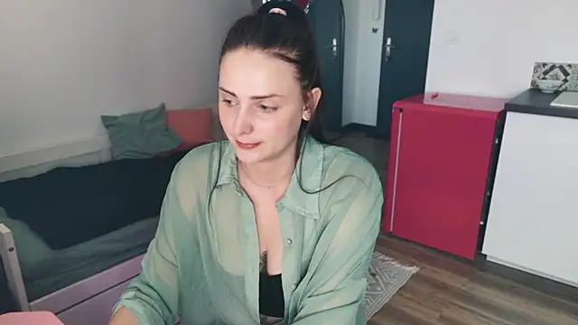 Celeste Off online show from November 4, 3:39 pm