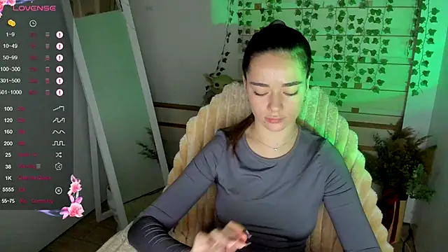 Bella XO online show from September 19, 6:45 am