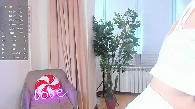 OdetteHarwick online show from April 12, 9:12 am