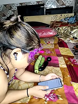 Snapshot of apki_cute_pihu chatting on September 24, 12:26 pm apki cute pihu online show from September 24, 12:26 pm