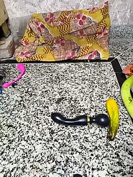 Snapshot of apki_cute_pihu chatting on September 17, 7:39 am apki cute pihu online show from September 17, 7:39 am