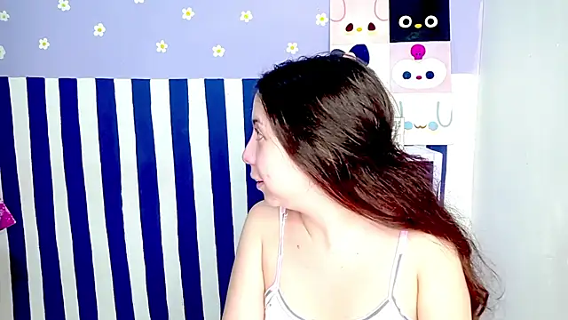 PetiteIvoryQueen19 online show from April 17, 5:31 am