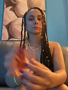 MafeeRoss online show from April 10, 1:17 pm