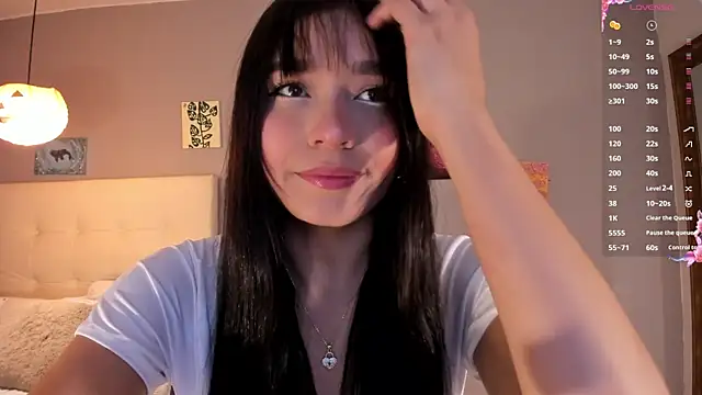 Maia W10 online show from June 4, 12:31 pm