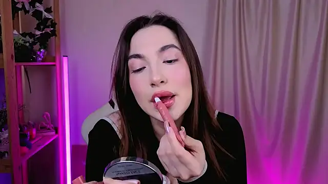 Snapshot of MelissaLovely_ chatting on September 14, 8:23 am MelissaLovely online show from September 14, 8:23 am
