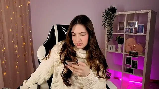Snapshot of MelissaLovely_ chatting on October 13, 6:27 am MelissaLovely online show from October 13, 6:27 am
