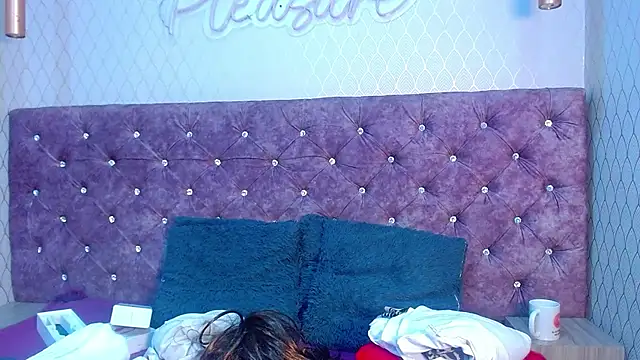 VALENTINA3x online show from November 16, 3:41 am