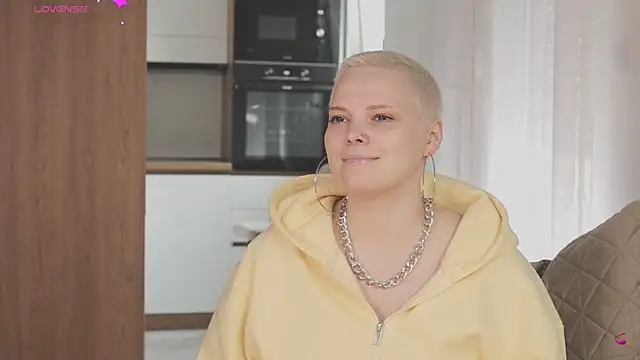 LikaBerry1 online show from April 13, 4:19 pm