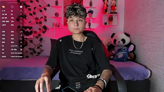 ZuryRamirez  online show from November 7, 11:31 pm