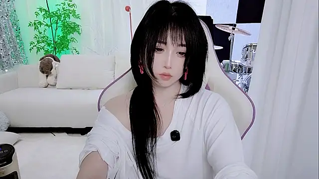 Vaness-a online show from November 18, 6:42 pm