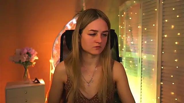 DeboraLarson online show from March 12, 3:09 am