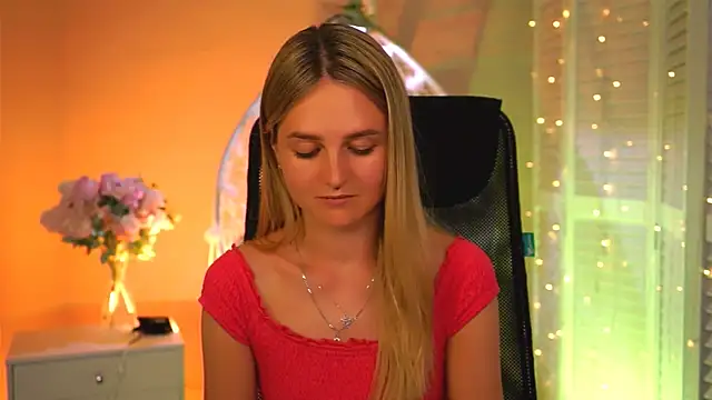 DeboraLarson online show from March 29, 8:46 am