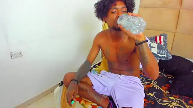 bigblackhotx1 online show from February 12, 3:36 pm