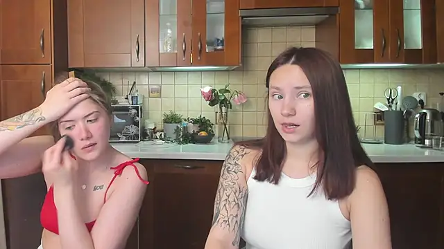 HotCaramellsTV online show from May 28, 11:08 am