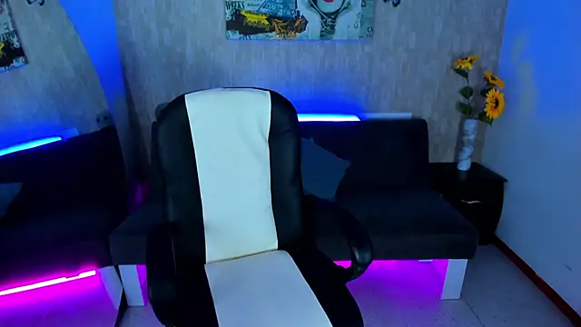 nova sex01 online show from April 17, 9:50 pm