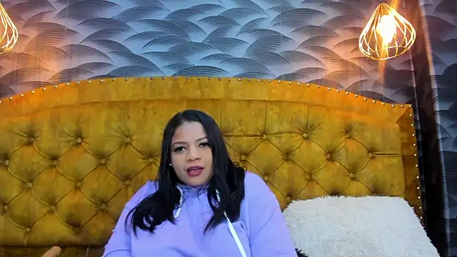 NahomiFireSex online show from December 18, 7:24 am