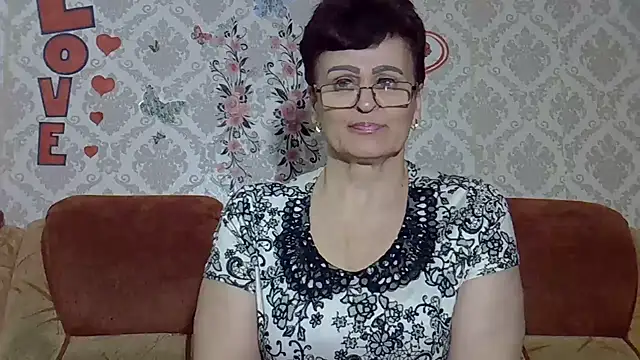 PaulaGolden online show from July 8, 8:00 pm