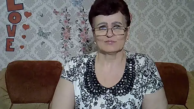 PaulaGolden online show from July 19, 8:00 pm