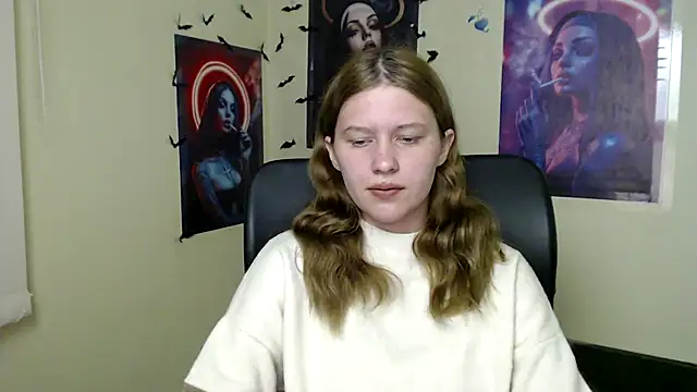 StellaCRL online show from April 11, 6:33 pm