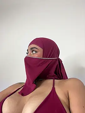 Julie Markk online show from July 9, 6:27 am
