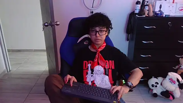 thomascooper7 online show from February 13, 8:10 pm