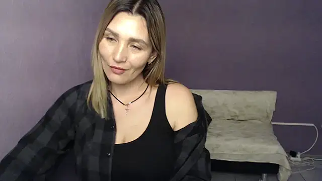  sexy lady online show from September 24, 3:33 pm