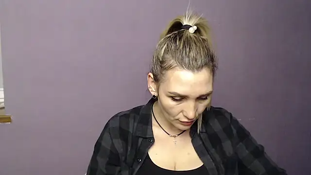  sexy lady online show from November 4, 2:00 pm