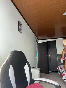 ALANAH KITTY online show from April 4, 2:05 pm