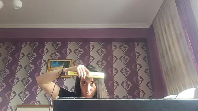 AlejandraDelaney online show from April 25, 1:41 pm