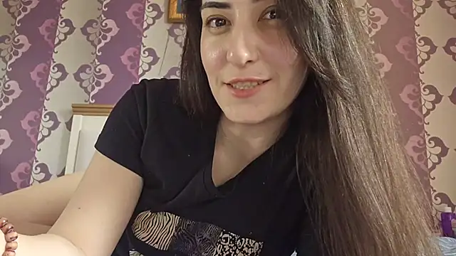 AlejandraDelaney online show from April 28, 11:58 am