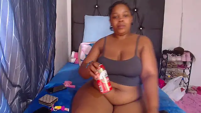 BigbootyNickyx online show from November 12, 9:40 am