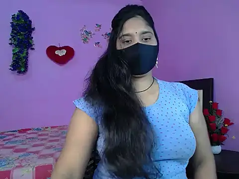 Hot Maleka online show from April 18, 4:42 pm