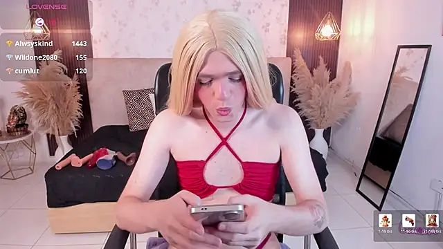 DylanRosse online show from April 12, 9:12 am