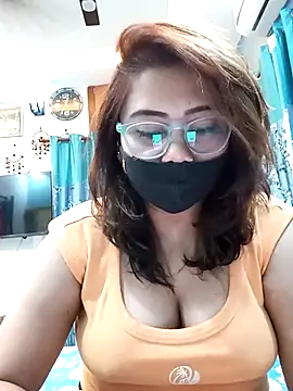 Snapshot of Cute-mona chatting on October 17, 7:06 pm Cute-mona online show from October 17, 7:06 pm