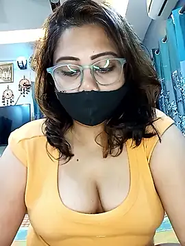 Snapshot of Cute-mona chatting on September 15, 9:33 pm Cute-mona online show from September 15, 9:33 pm