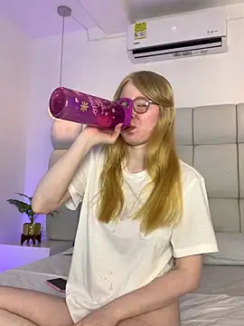 Alexa Handler online show from April 8, 7:49 pm