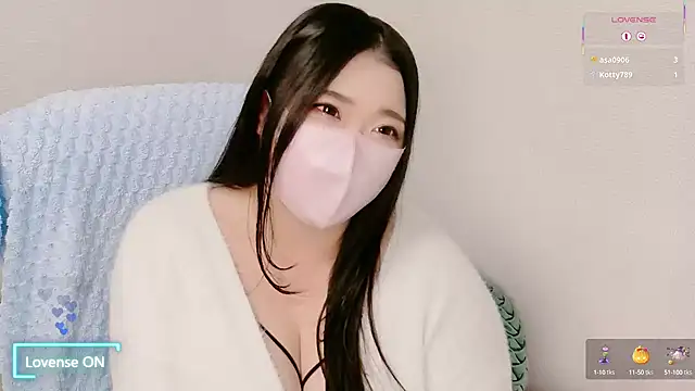 Snapshot of yukinko_o_ chatting on October 16, 2:09 pm yukinko o online show from October 16, 2:09 pm