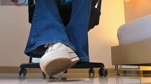 alma fenix online show from November 20, 1:12 pm