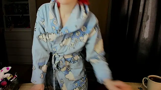 School Love online show from April 17, 7:10 am