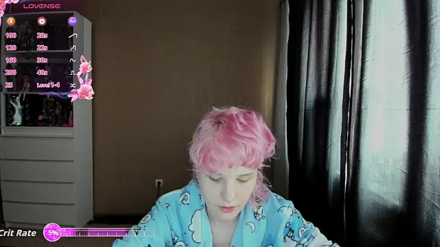 School Love online show from April 15, 7:09 am